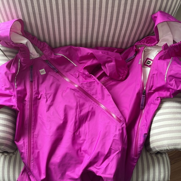 MEC twin set “newt suit” waterproof one piece. - Picture 3 of 5